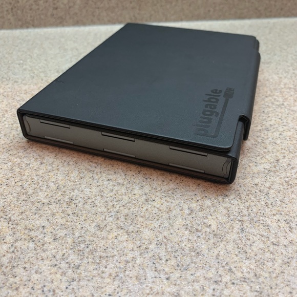 Plugable Foldable Bluetooth Keyboard - Picture 2 of 11